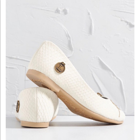 Shoes - Picture 5 of 5